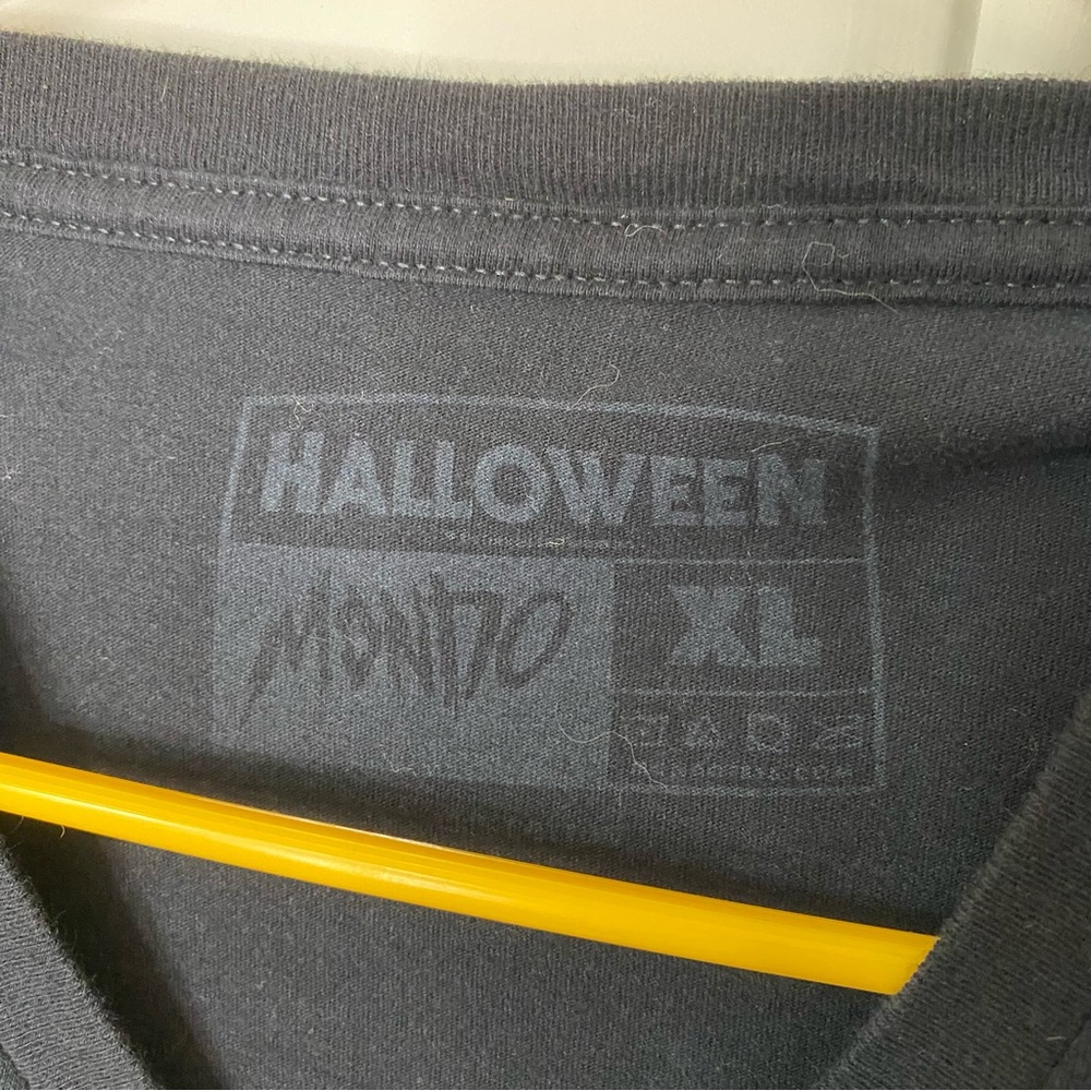 Halloween Bob the Ghost Graphic T-shirt - Picture 4 of 4